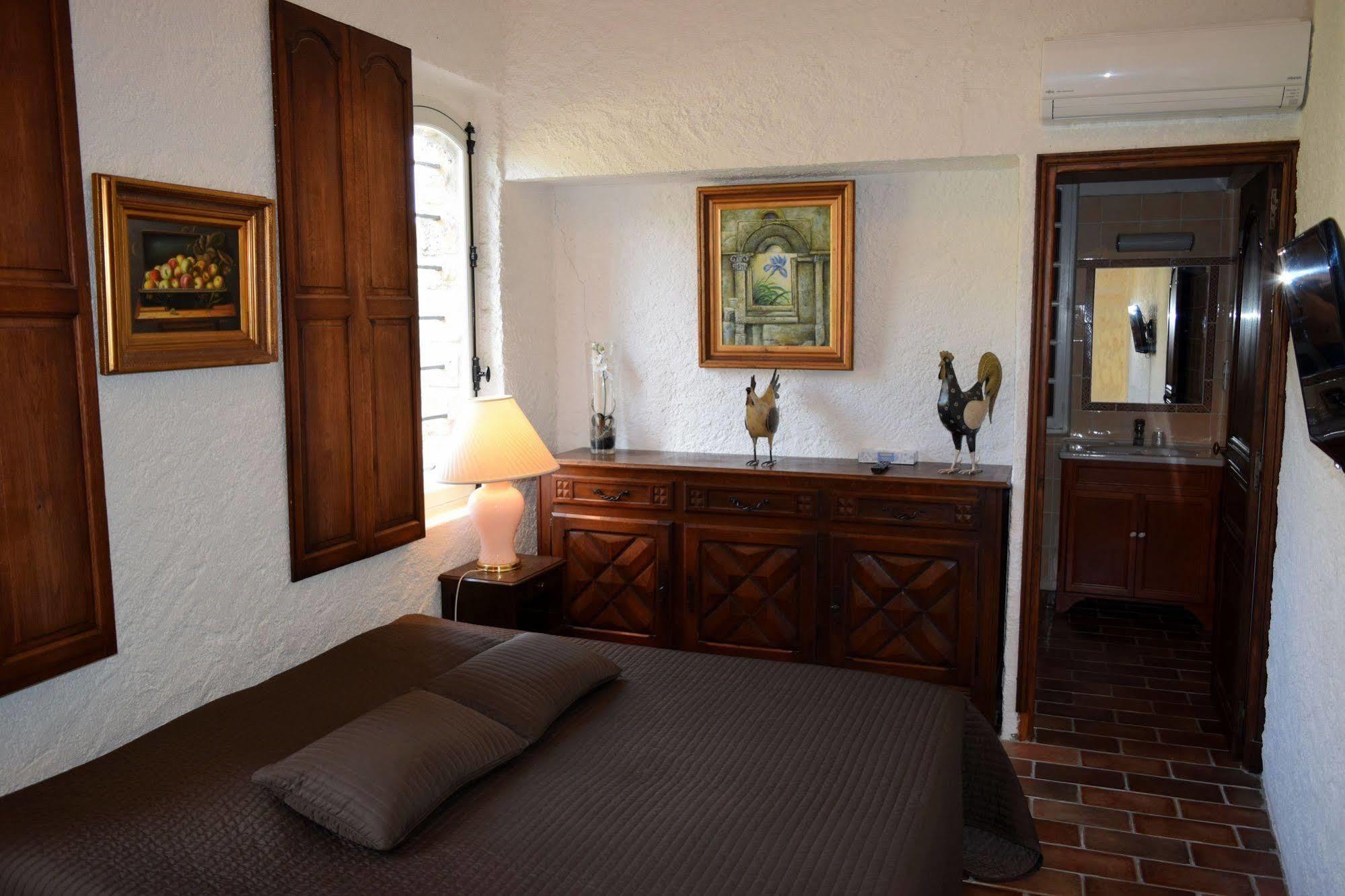 Hotel Le Logis Du Guetteur Les Arcs-sur-Argens Exterior foto